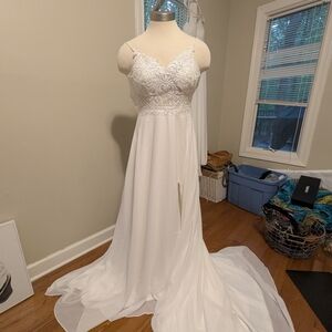 Elegant White Lace Wedding Bridal Dress